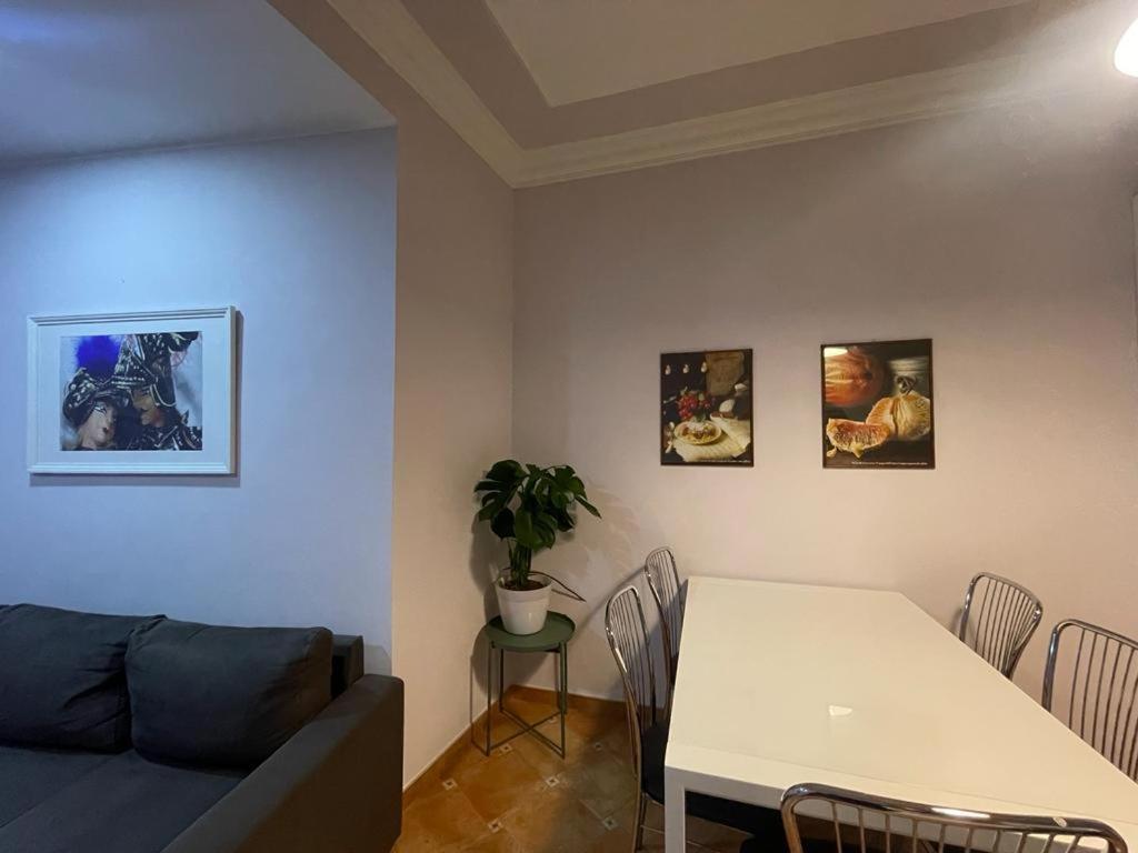 Apartment Street *